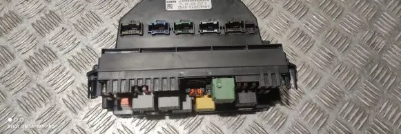 Mercedes-Benz C W205 Fuse box set 2129005912