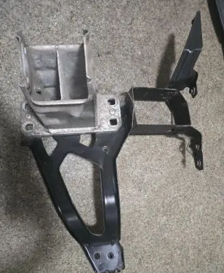 BMW 5 E60 E61 Headlight/headlamp mounting bracket 7033731 1126710