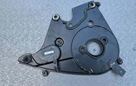 Nissan Patrol Y61 Timing belt guard (cover) 13570VB300