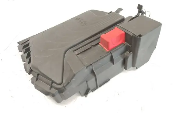 Mercedes-Benz B W246 W242 Fuse box cover A2465400182 A2465400082