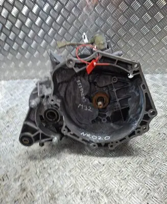 Opel Zafira B Manual 6 speed gearbox S27647020 M32