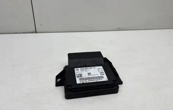Volkswagen PASSAT B7 Hand brake control module 3AA907801G