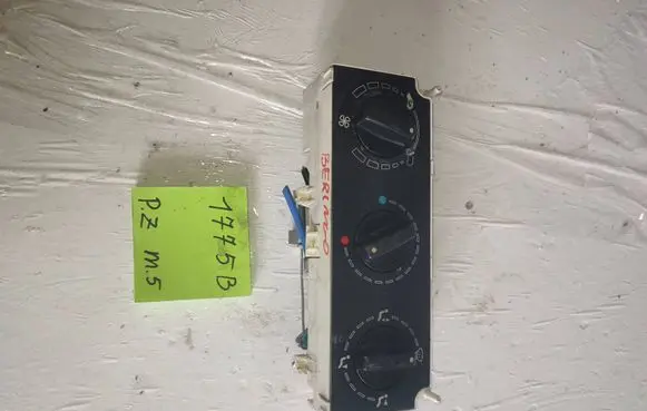 Citroen Berlingo Climate control unit 897987897