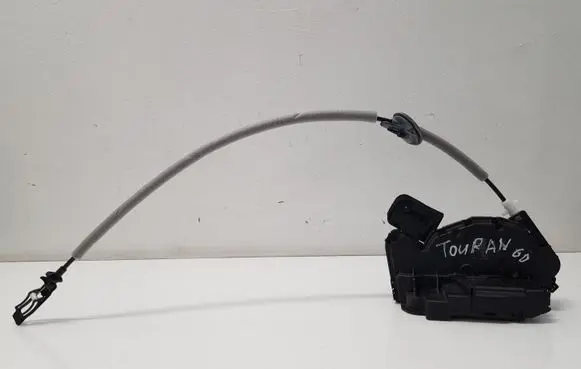 Volkswagen Touran III Rear door lock 5TA839016E