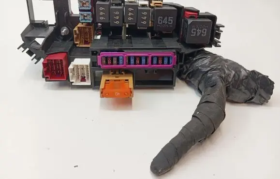 Porsche Macan (95B) Fuse module 8K2937503B