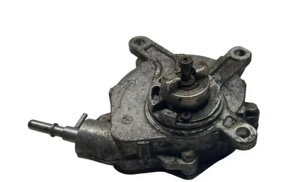 Toyota Avensis T270 Vacuum pump 01040835