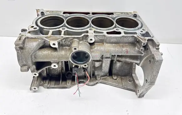 Nissan Juke I F15 Engine block HR16 268823R