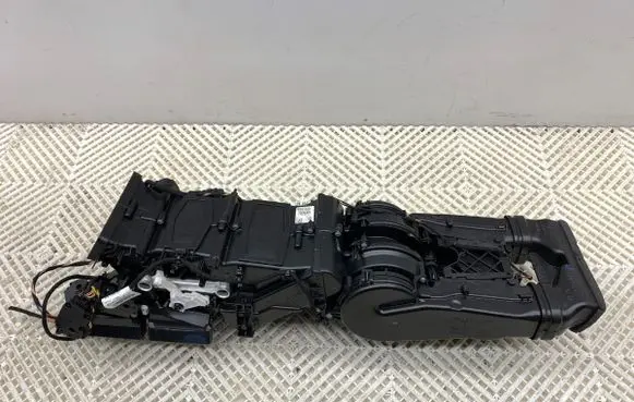 Audi Q8 Heater blower radiator 4M0820004