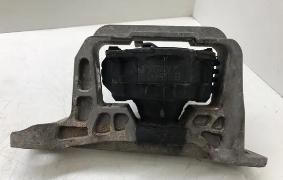 Ford Focus Engine mount bracket CV616F012EB