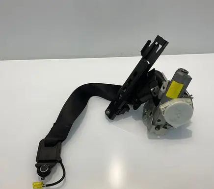 Mercedes-Benz C W204 Front seatbelt A2048609485 2048609485