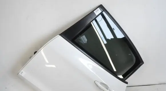 Peugeot 208 I Rear door 