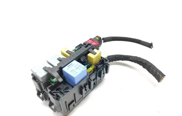 Peugeot 308 Fuse box set 9806192580 66652X 2010EC0V01