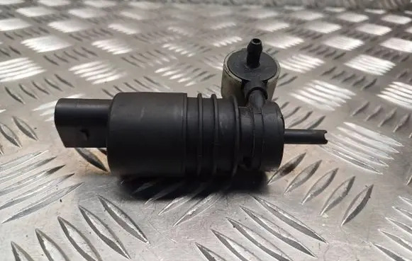 Audi A3 S3 8L Windscreen/windshield washer pump
