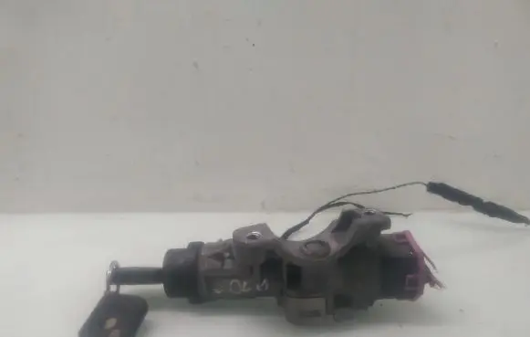 Volkswagen Polo IV 9N3 Ignition lock
