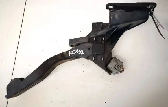 Ford Mondeo Mk III Accelerator throttle pedal 2s719f836da