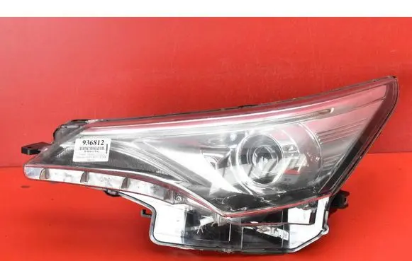 Toyota Avensis T220 Headlight/headlamp 05-47