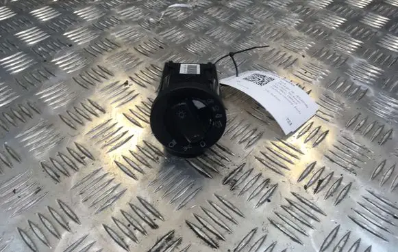 Audi A4 S4 B7 8E 8H Light switch 8EO941531