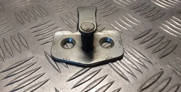 Opel Astra H Rear door lock loop/hook striker 