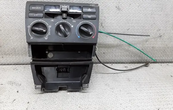 Toyota Corolla E120 E130 Climate control unit