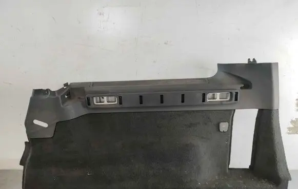 Volvo V70 Trunk/boot lower side trim panel 39882908