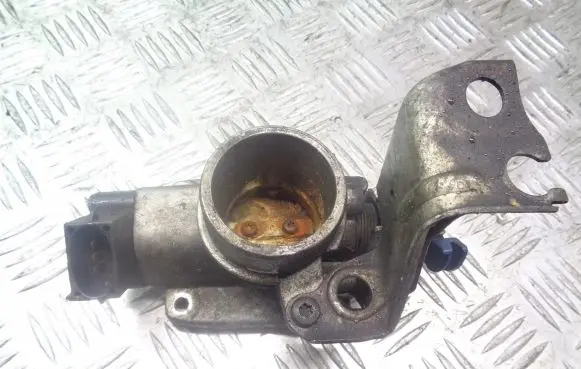 Ford Escort Vacuum pump