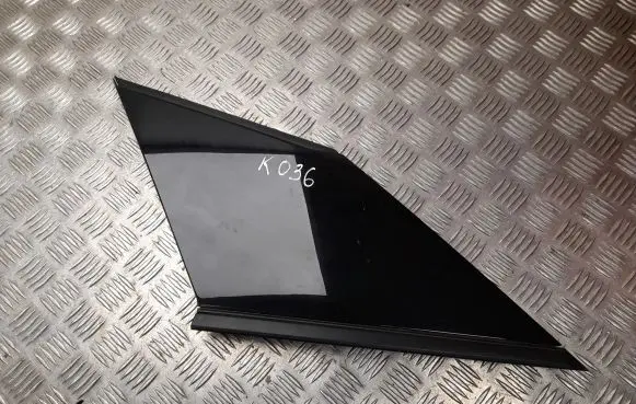 Peugeot 2008 I Rear door glass trim molding 9825592580