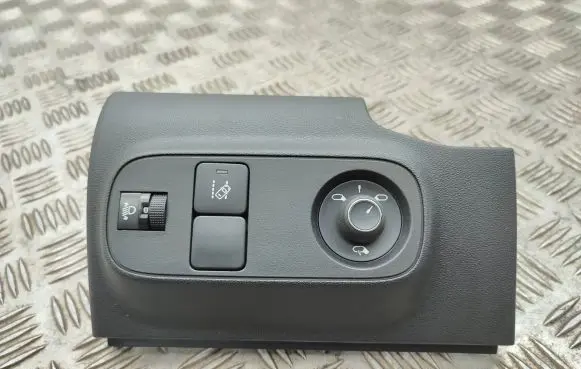 Citroen C3 Wing mirror switch 9817840980