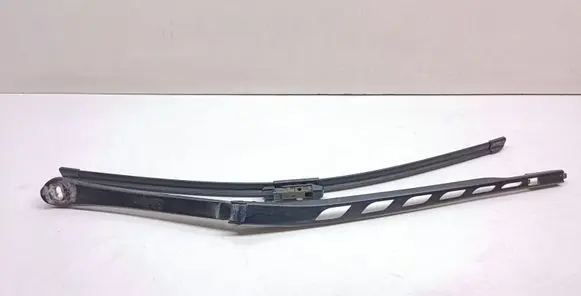 BMW 5 E60 E61 Front wiper blade arm