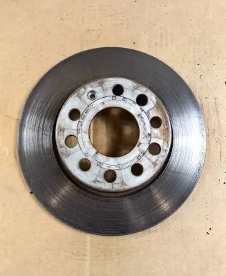 Volkswagen PASSAT B8 Rear brake disc 5Q0615601D