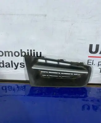 Renault Megane II Front bumper upper radiator grill 8200746097