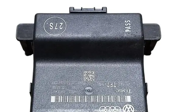 Volkswagen Golf VI Gateway control module 1K0907530Q 1K0907951