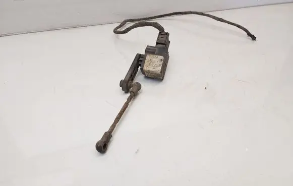 Chrysler 300 - 300C Front height sensor lever 