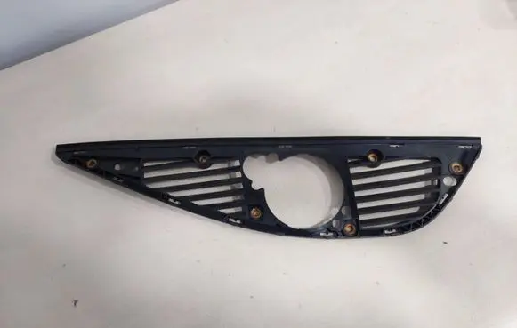 Audi A8 S8 D4 4H Dash center speaker frame 4H1819923A