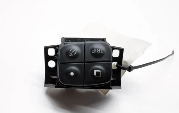 Steering wheel buttons/switches