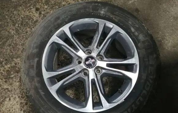 Ford Mustang V R17 alloy rim DR331007BB