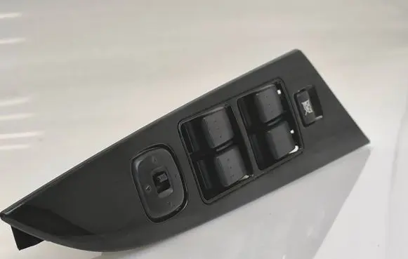 Mazda 3 I Electric window control switch 03123050