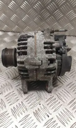 Renault Clio III Generator/alternator 0124425037 820039675
