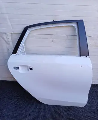 KIA Ceed Rear door 