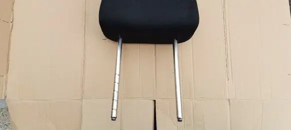 Volkswagen PASSAT B6 Front seat headrest 
