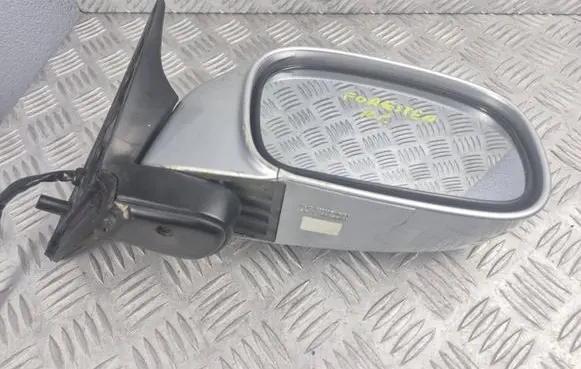 Subaru Forester SF Front door electric wing mirror