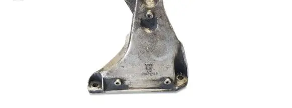 Volkswagen PASSAT B5 Engine mounting bracket 8D0199308AB