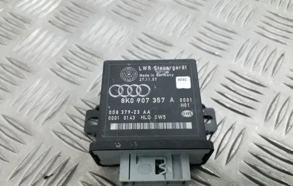 Audi A4 S4 B8 8K Light module LCM 8K0907357A
