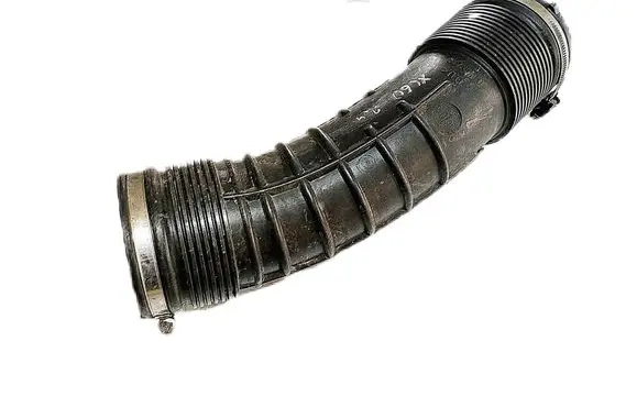 Air intake hose/pipe