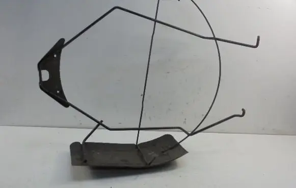 Citroen Berlingo Spare wheel mounting bracket 