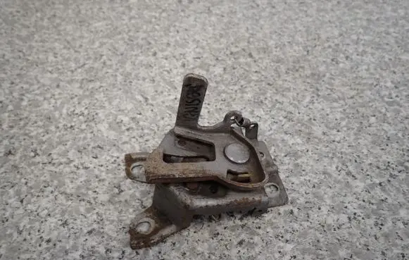 Suzuki Ignis Engine bonnet/hood lock/catch