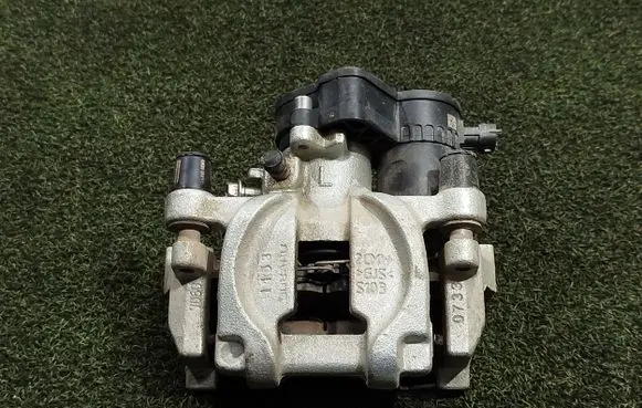 Rear brake caliper