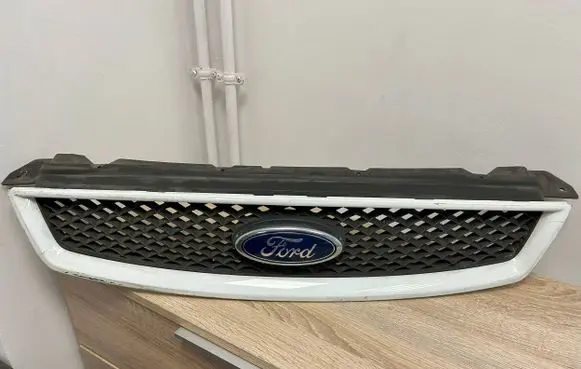 Ford Focus Front grill 4M518138AE 4M518200BJ 4M518200AK