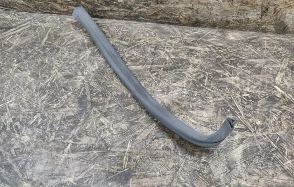 Mercedes-Benz S W140 Front door rubber seal 