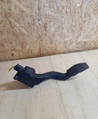 Citroen C4 I Accelerator throttle pedal 0280755041 9680565880