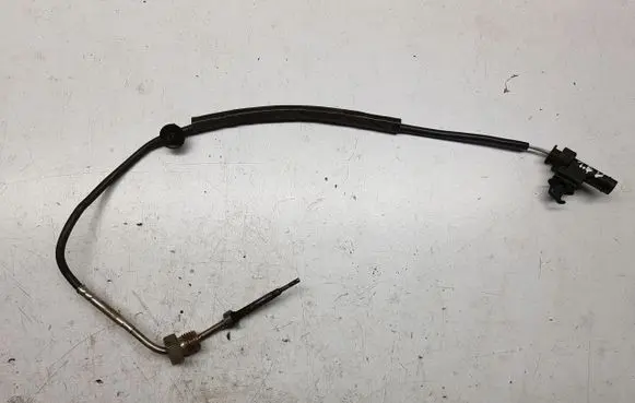 Opel Astra J Exhaust gas temperature sensor 55570089